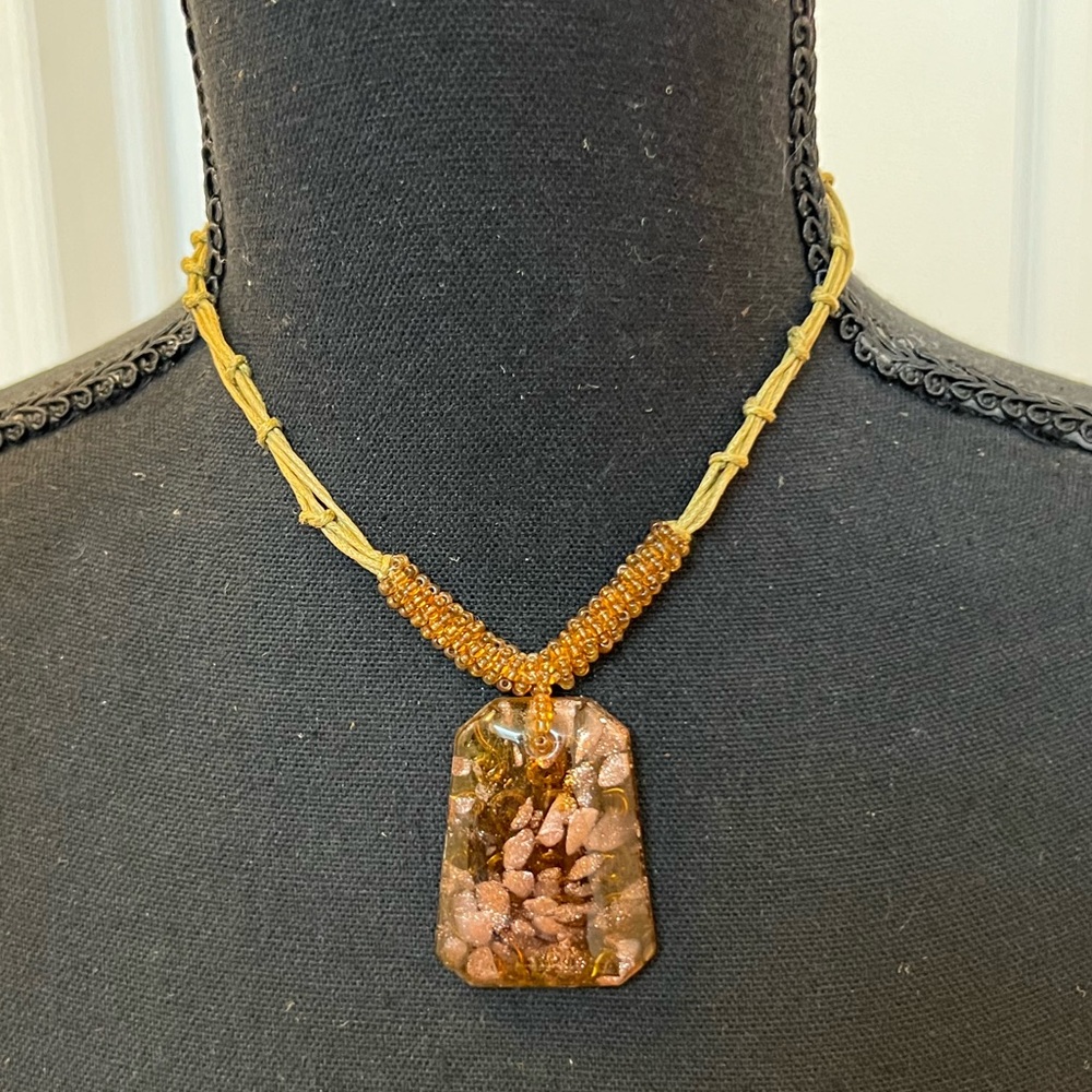 Laila Rowe - glass beer and pendant choker